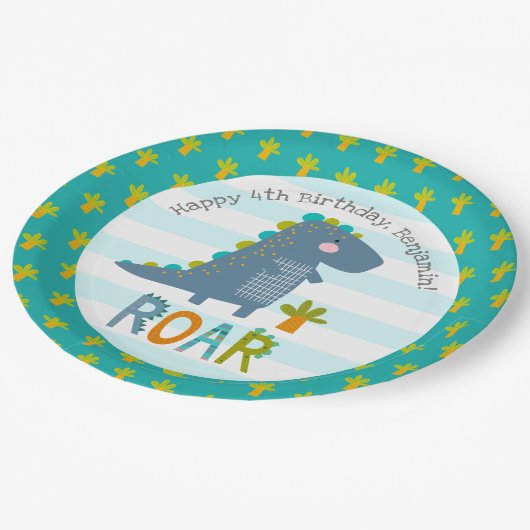 かわいいブルーかわいい恐竜のローラーボーイ誕生日名 ペーパープレート (アングル)