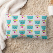 かわいいブルーカップケーキかわいい顔柄 ランバークッション (ブランケット)