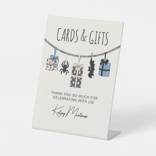 かわいいブルーハロウィーンベビーシャワーカード&ギフト 台座サイン (正面)