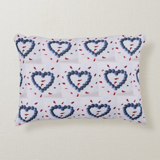 かわいいブルーベリーハート アクセントクッション (正面)