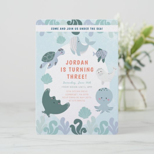 かわいいブルーボーイズザシーウォーター誕生日 招待状 (スタンド正面)