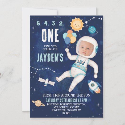 かわいいブルー宇宙ファーストトリッのまわりにプサン1歳の誕生日 招待状 (正面)