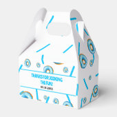 かわいいブルー&ホワイトウォーターカラードーナツボーイ誕生日 フェイバーボックス (正面サイド)