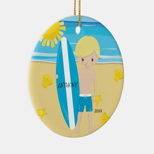 かわいいブロンドのサーファーの男の子のパーソナライズなクリスマス セラミックオーナメント (右)