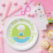 かわいいブロンドヘアボーイベーキング誕生日パーティー ペーパープレート (パーティー)