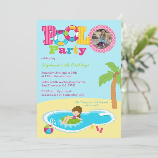 かわいいプールを囲んでのパーティの女の子の写真の誕生会の招待 招待状 (スタンド正面)
