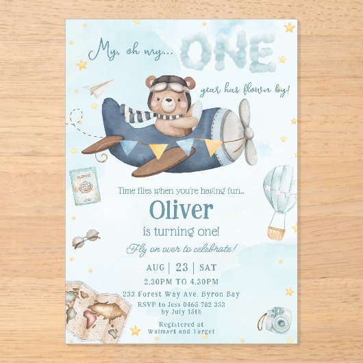 かわいいベアーブルー飛行機タイムフライ一つの誕生日 アクリル招待状 (正面)