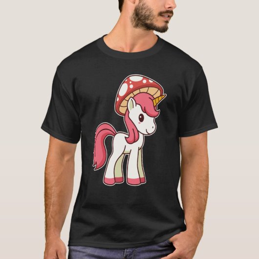 かわいいベニテングタケのユニコーンのキノコ帽子 Tシャツ (正面)