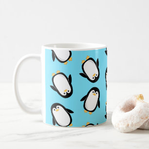 かわいいベビーのペンギンは茶を凍らしますか、またはコーヒーを凍らし コーヒーマグカップ