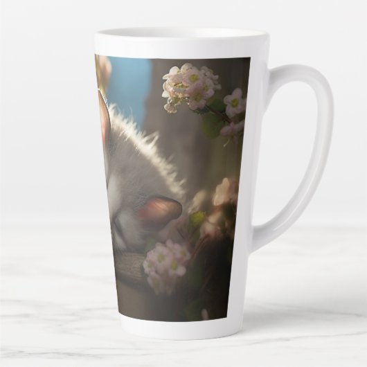 かわいいベビーのポッサムが庭で眠っている カフェラテマグ (右)