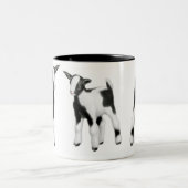 かわいいベビーのヤギのマグ ツートーンマグカップ (中央)