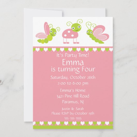 かわいいベビーは誕生日の招待状を煩わせます 招待状 (正面)