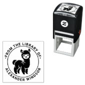 かわいいベビーアルパカの立ち姿 #1 図書館の本の名前 セルフインキングスタンプ (インサイチュ)