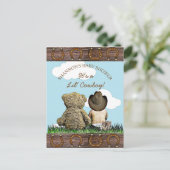 かわいいベビーカウボーイとテディベアベビーシャワー招待状 ポストカード (スタンド正面)