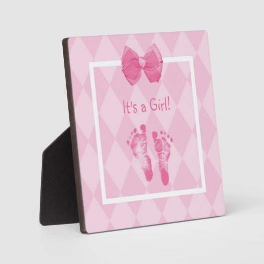 かわいいベビーガールの足跡の誕生のお知らせ フォトプラーク (正面)