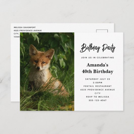 かわいいベビーキツネインザグリーンフォレスト誕生日 インビテーションポストカード (正面/裏面)