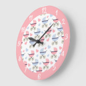 かわいいベビーキャリッジブルーピンクパターン子供部屋 ラージ壁時計 (傾斜)