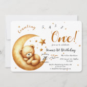 かわいいベビークマが月の上で眠る1歳の誕生日 招待状 (正面)