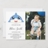 かわいいベビーシャーク誕生日フォト招待状 招待状 (正面)