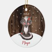 かわいいベビースカンクパーソナライズされたガール生まれたばかりのファースト セラミックオーナメント (左)