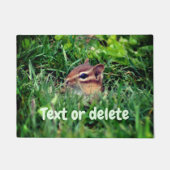 かわいいベビーチムンクピーキングワイルドライフパーソナライズされた ドアマット (正面)