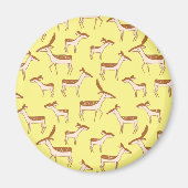 かわいいベビーディアアンドファミリーオンパステルイエロー マグネット (正面)