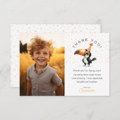 かわいいベビートゥカン、飛んできて、子供の誕生日写真 サンキューカード (正面/裏面)