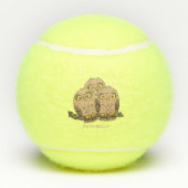 かわいいベビーフクロウトリオ漫画イラストレーション テニスボール (裏面)