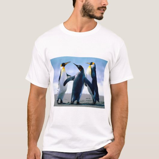 かわいいベビーペンギンの冬のデザイン Tシャツ (正面)
