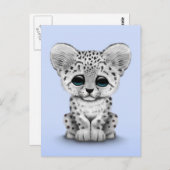 かわいいベビーユキヒョウCUBオンライトブルー ポストカード (正面/裏面)