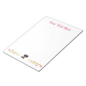 かわいいベビーラクーン(花つき) ノートパッド (アングル)