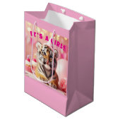 かわいいベビーリビールガールピンクベビートラ ミディアムペーパーバッグ (正面アングル)