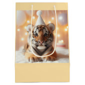 かわいいベビーリビールニュートラルイエローベビートラ ミディアムペーパーバッグ (裏面)