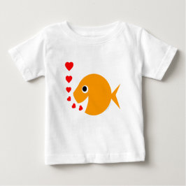 かわいいベビー吹金魚のキスが泡のように ベビーTシャツ