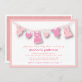 かわいいベビー服が糸に並ぶ女の子のベビーシャワー 招待状 (正面/裏面)