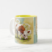 かわいいベビー牛のフィールドのデイジー西部 ツートーンマグカップ (正面左)