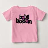 かわいいベビー花微笑む紫のデイジー ベビーTシャツ (正面)