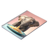 かわいいベビー象食べ象のスパゲッティ ノートブック (左側)