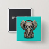 かわいいベビー象Dj身に着けているヘッドホーンおよびガラス 缶バッジ (正面&裏面)