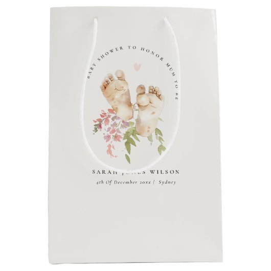 かわいいベビー足赤面ピンクフローラガールベビーシャワー ミディアムペーパーバッグ (正面)