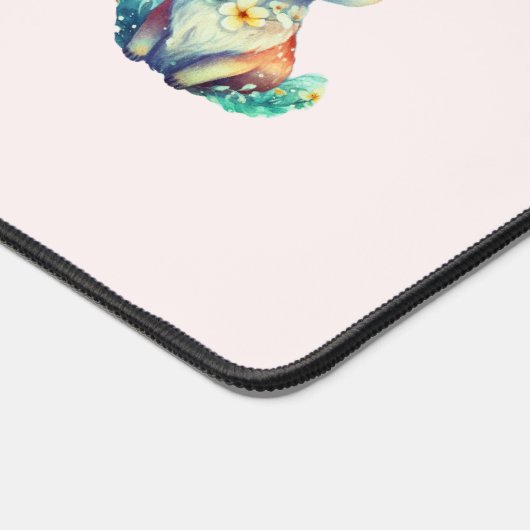 かわいいベビー鹿と〔雄ジカの〕枝角と花 デスクマット (コーナー)