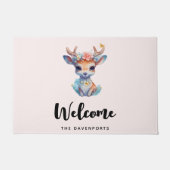 かわいいベビー鹿と〔雄ジカの〕枝角と花 ドアマット (正面)