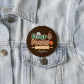 かわいいベーキング愛好家の小麦粉パワー追加の名前 缶バッジ (インサイチュ)