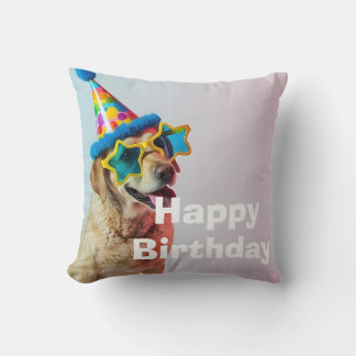 かわいいペットの誕生日、パーティーで楽しむ犬のポートレート クッション