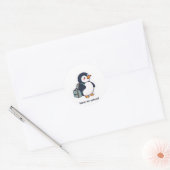 かわいいペンギンのバックパック – 学校帰りの冒険 ラウンドシール (封筒)
