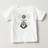 かわいいペンギンの名前と星の模様 黄色とグレー ベビーTシャツ (正面)
