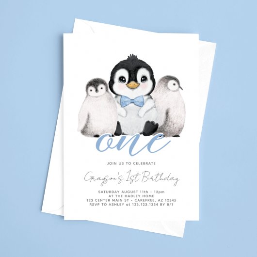 かわいいペンギンの子供の1歳の誕生日 招待状