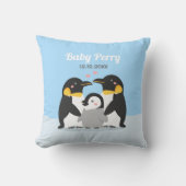 かわいいペンギンの赤ちゃんと家族のベビー保育園 クッション (正面)