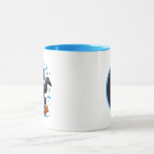 かわいいペンギンビーチ愛好家はモノグラムを追加 マグカップ (中央)