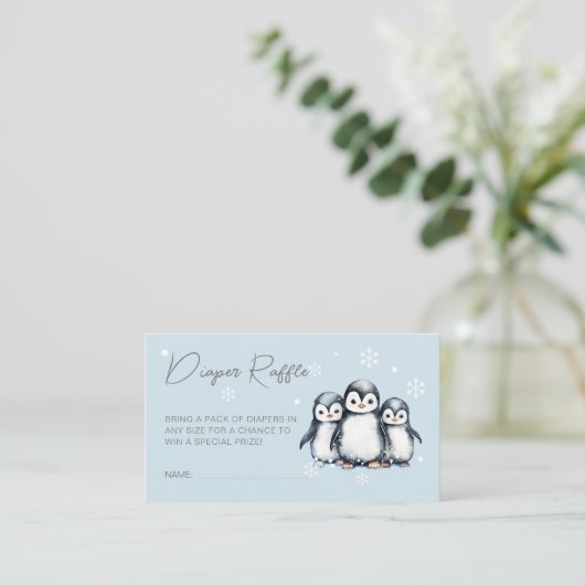 かわいいペンギン冬の赤ちゃんシャワーおむつラッフル エンクロージャーカード (スタンド正面)